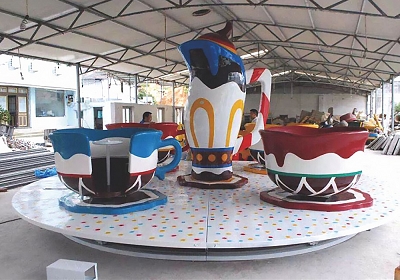 旋轉樂(lè )園 咖啡杯八座轉椅