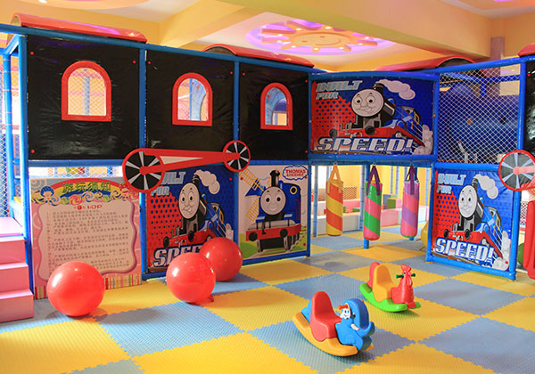 內蒙古呼倫貝爾娜荷芽室內淘氣堡案例